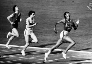 Rudolph wins the women's 100 meter dash Rome 1960